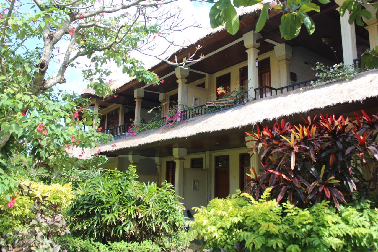 The Sari Beach Hotel Legian  Bagian luar foto