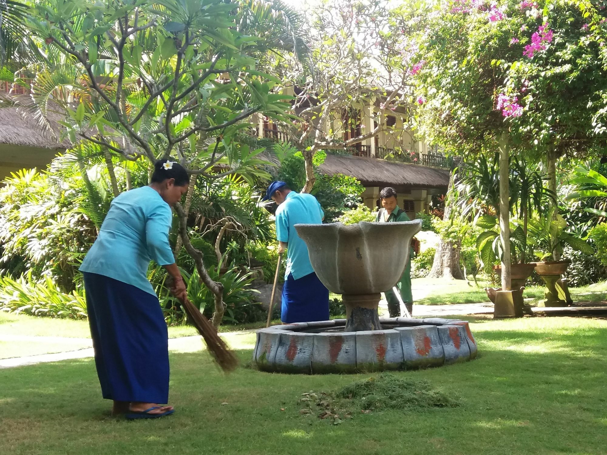 The Sari Beach Hotel Legian  Bagian luar foto